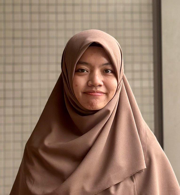 Dwi Ayu Nur Komariyah